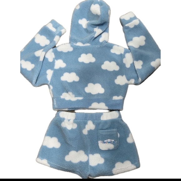 Cinnamoroll Cloud Fuzzy Lounge Set โ Size Medium - Picture 3 of 9
